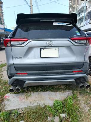 Toyota Rav4 2019 image 3