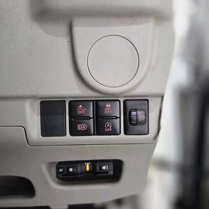 Daihatsu move image 3
