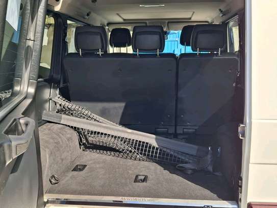 Mercedes Benz Gwagon G350D 2018 Facelift 2022 image 9