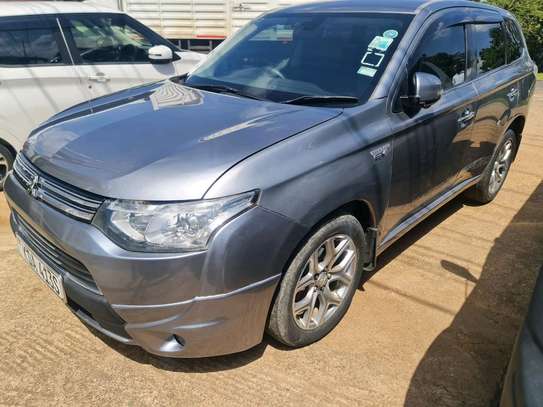 MITSUBISH OUTLANDER PHEV 2014MODEL image 9