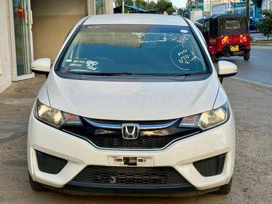 Honda fit hybrid image 3