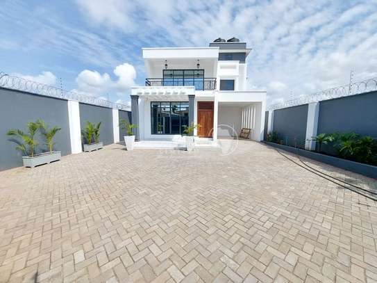 3 Bedroom Luxury Home On 1/8 Acre For Sale In Mtwapa, Coast image 15