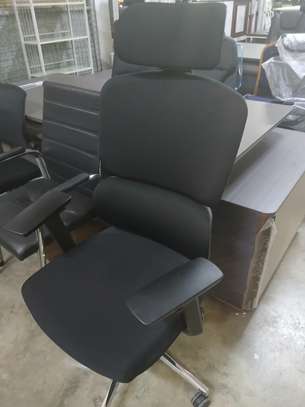 Executive High-Back Office Chair image 3