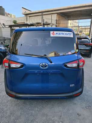 TOYOTA SIENTA HYBRID 2019MODEL 7 SEATER image 8