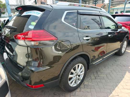 Nissan X-Trail hybrid image 6
