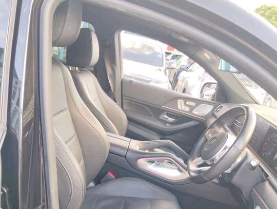 Mercedes Benz GLE 400d image 10