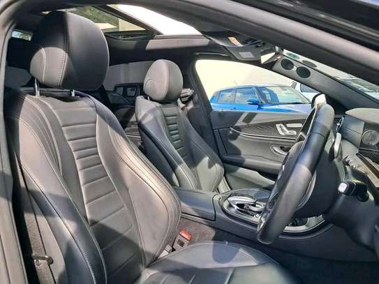 Mercedes benz E250 2018model Sunroof image 5