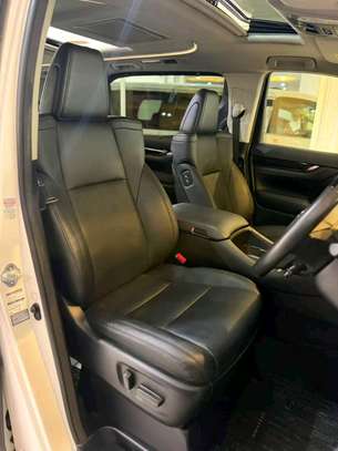 Toyota velfire 2020 image 10