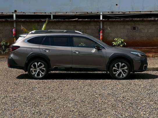 2022 Subaru outback image 8