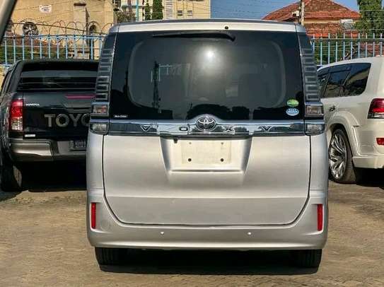 Toyota Voxy Silver Spacious Family Minivan image 10