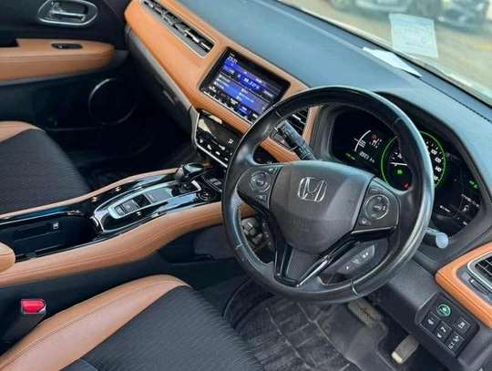 Honda vezel image 5