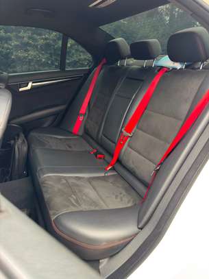 Mercedes C200 Avantgarde image 9