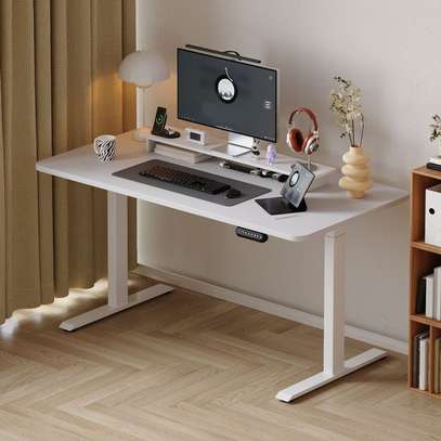 Standing Desk; 1.6M Adjustable  Electric Desk in Ogembo image 5