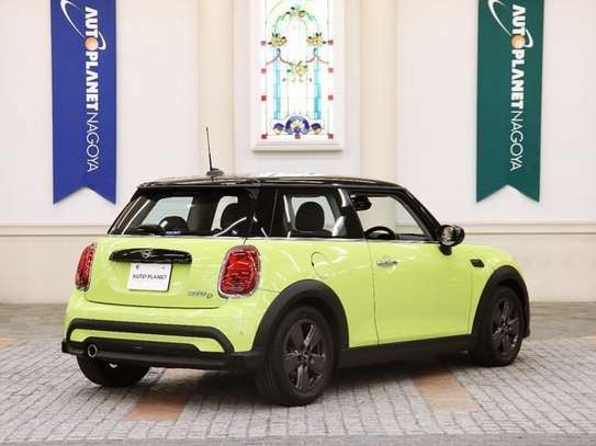 2022 MINI COOPER D CLASSIC image 9