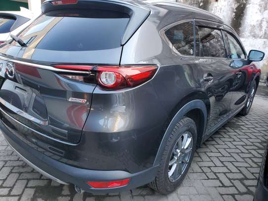 Mazda cx8 image 6
