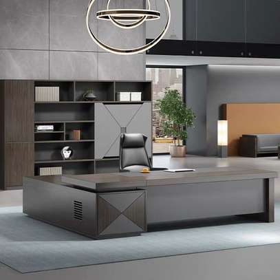 Office desk: 1.6m L-shaped executive office table image 3