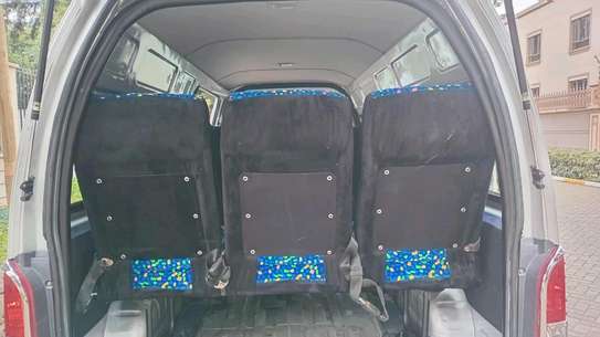 TOYOTA HIACE 9L image 9