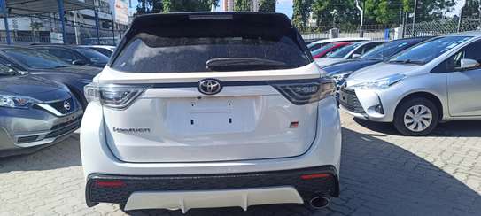Toyota Harrier GR White 2018 2WD image 3