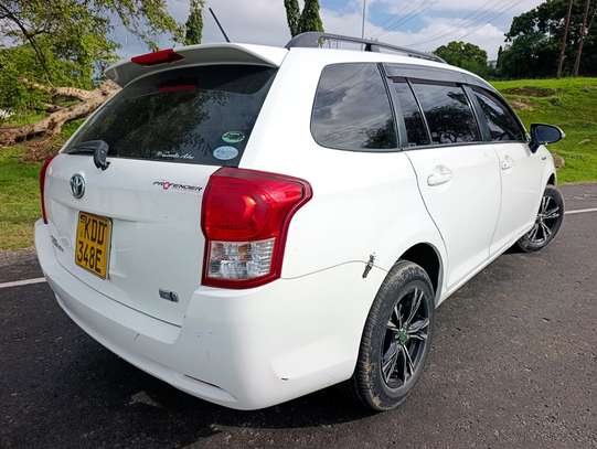 Toyota Fielder image 6
