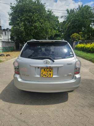 Toyota Fielder image 2
