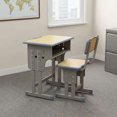 Kids Adjustable Desk and Chair Set image 7