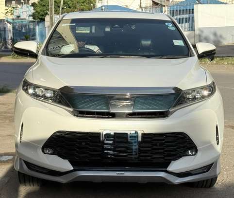 Toyota harrier 2018 model with sunroof on sale in mombasa image 8