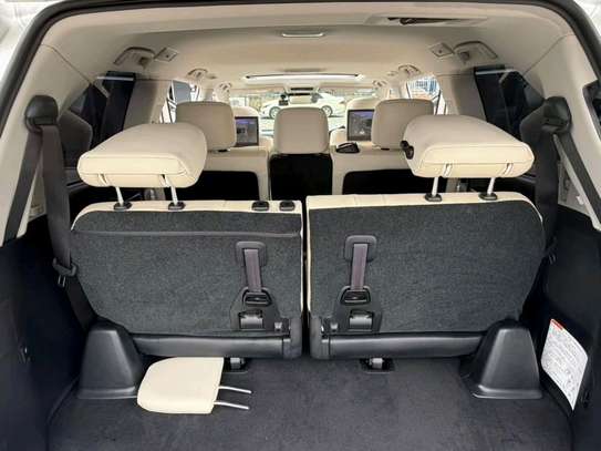 2019 Lexus Lx570 image 6