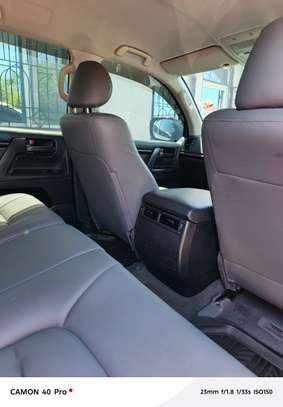 Landcruiser V8 Manual Diesel is on sale in mombasa image 3