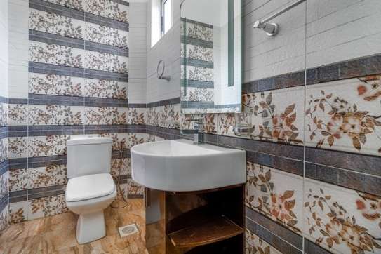 3 Bed Apartment with En Suite in Kileleshwa image 8