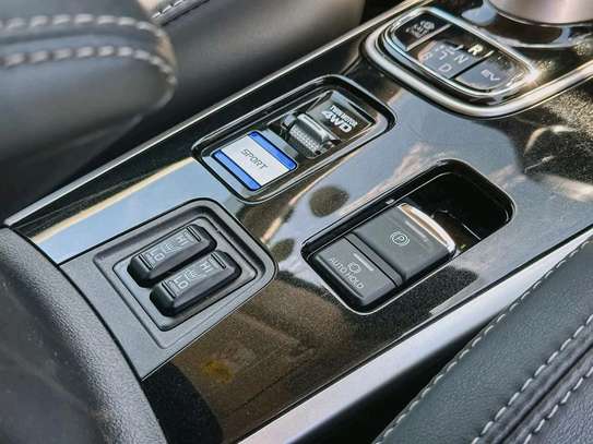 Mitsubishi outlander PHEV Gold 2018 image 7
