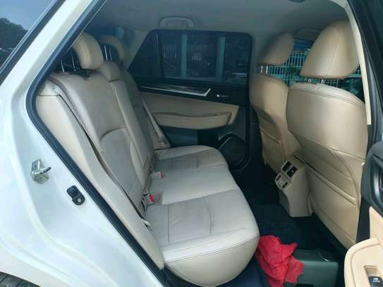 SUBARU OUTBACK 2018 image 6