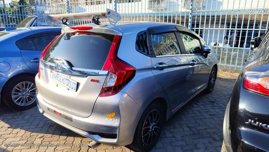 Honda fit hybrid Rs 2018 image 2