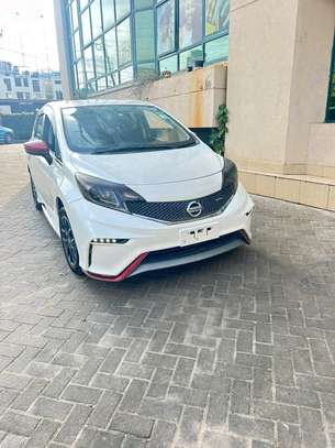 Make Nissan Note 2017 model white colour image 5