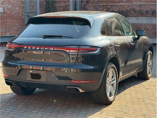 2021 PORSCHE MACAN image 3