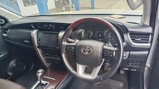 Toyota Fortuner ZV28 GD6 2018 image 11