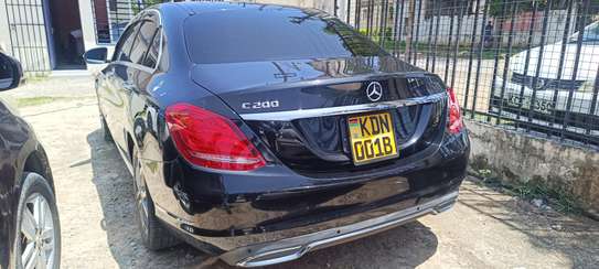 Mercedes Benz C200 Black 2017 image 20