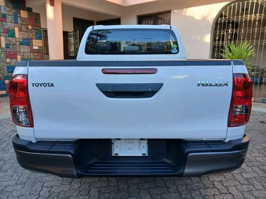 Toyota hilux double cub for sale in Kenya image 11