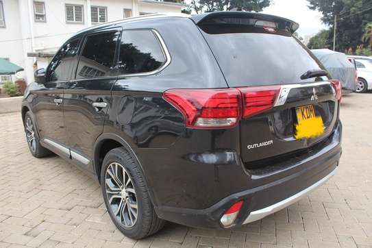 Mitsubishi Outlander SUV GF8W 4WD 2016 70,000 Kms image 9