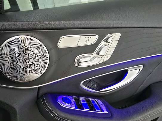 MERCEDES C200 4MATIC,2021 MODEL WITH SUNROOF FULLY LOADED image 11
