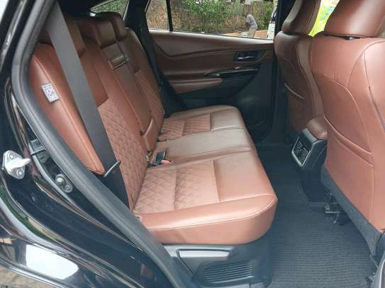 TOYOTA HARRIER PREMIUM PACKAGE 2019MODEL FULLY LOADED image 6