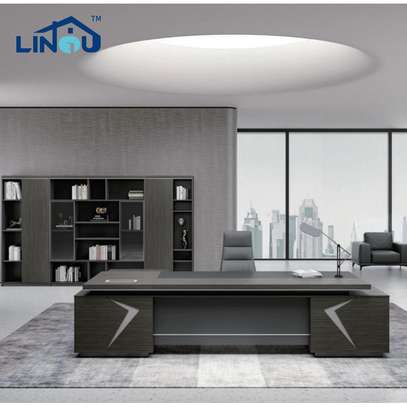 Office Desk: 1.8 Meter Work Office Desk In Kisumu image 3