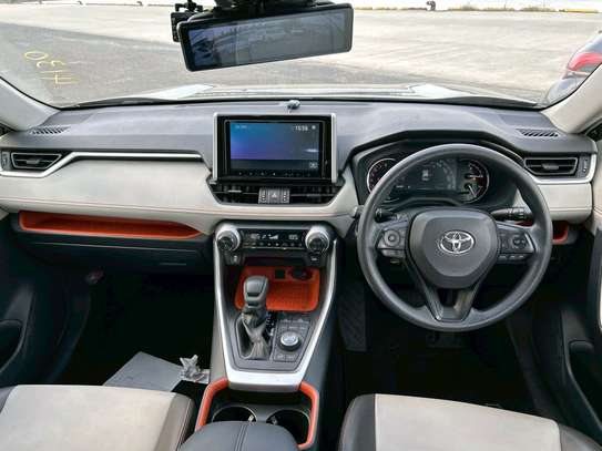 TOYOTA RAV4 ADVENTURE NORMAL 2019MODEL image 6