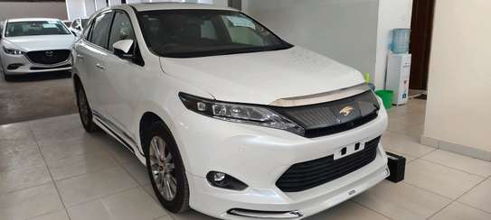 Toyota Harrier premium white 2017 2wd Sunroof image 2