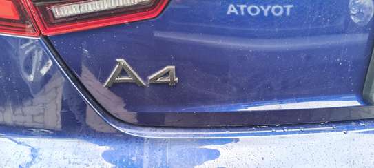 Audi A4 Quattro TFSI Blue 2018 image 10