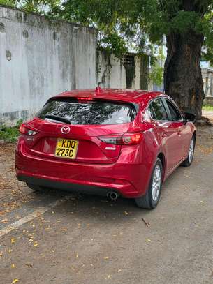 MAZDA AXELA image 9