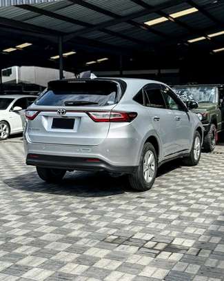 Toyota Harrier Silver 2019 5000km image 11
