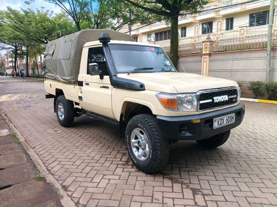 TOYOTA LAND CRUISER PICKUP 79 SERIES DIESEL image 9