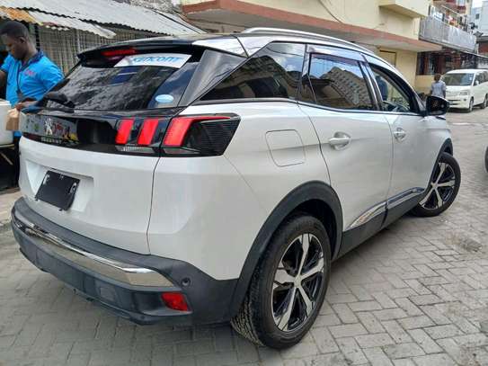 Peugeout  3008 pearl image 5