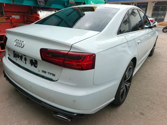 Audi A6 sunroof image 4