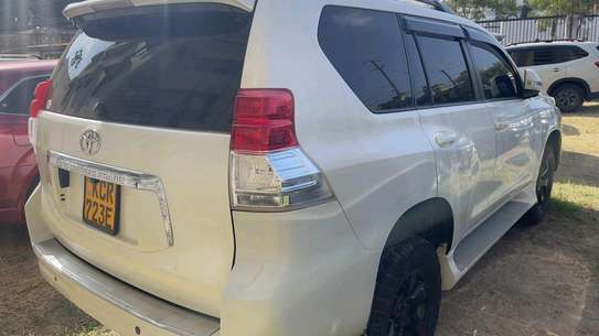 TOYOTA LANDCRUISER PRADO PETROL image 4